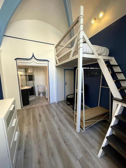 La Chapelle, Hyper Centre De Valence, Parking Gratuit A Proximite Valence (Drome)